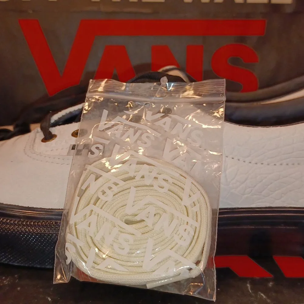 Vans Men's 3.5/Women's 5 Skate Era Breana Geering Marshmallow Black VN0A5FC93LB